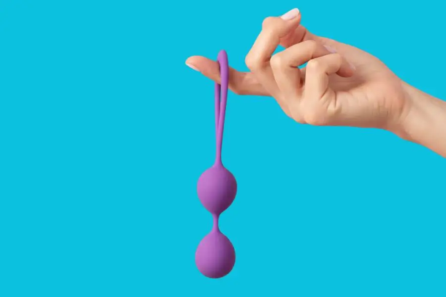 A prática de pompoarismo fortalece os músculos do assoalho pélvico através de exercícios simples e acessíveis que podem ser feitos diariamente em casa, transformando a saúde e qualidade de vida das mulheres.